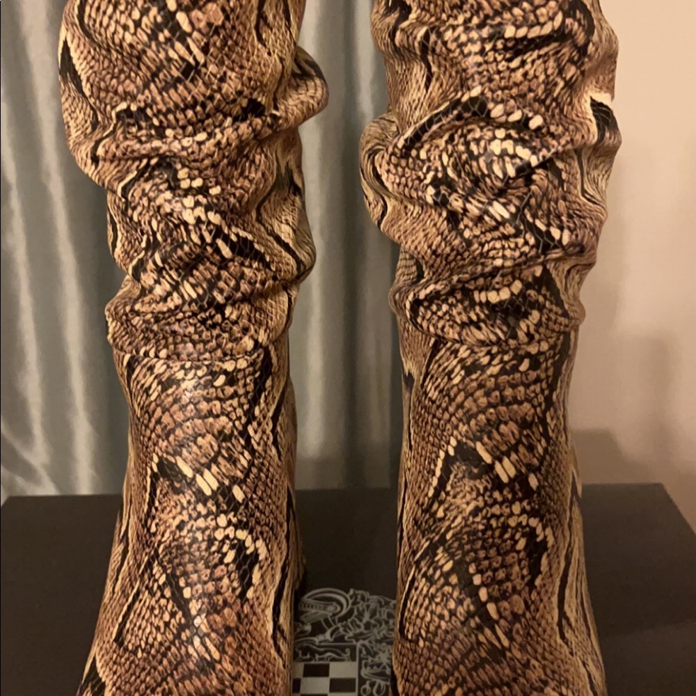 Never worn Vince Camuto fashion forward boots